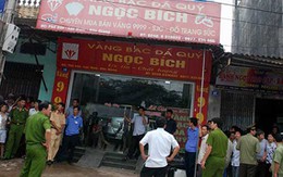 Thảm án tiệm vàng: Dựng lại hiện trường, thu nhiều vật chứng quan trọng