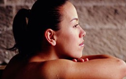 Cô gái chỉ có một bên nhũ hoa 