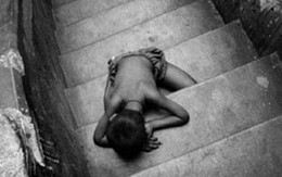 Những đứa trẻ sinh ra tại khu đèn đỏ