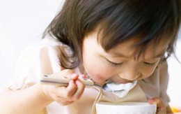 Bữa ăn trong ngày của trẻ gần 3 tuổi