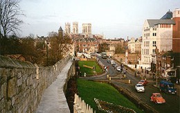 Rùng rợn tour du lịch tìm "ma"