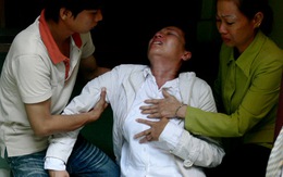 Mẹ 'yêu râu xanh' ngất lịm khi con nhận án