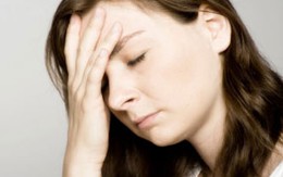 Chứng đau nửa đầu ở phụ nữ: Dùng thuốc như thế nào?