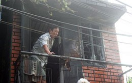Tự phóng hỏa đốt nhà mình