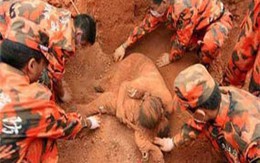 Nếu sống sót, hãy nhớ rằng mẹ rất yêu con