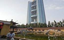 Sự xa hoa của ngôi làng giàu nhất Trung Quốc