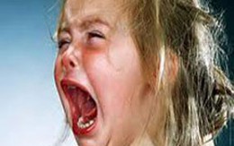 Đòi tự tử vì bố mẹ muốn sinh em bé