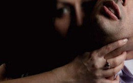 Nạn... cưỡng hiếp đàn ông