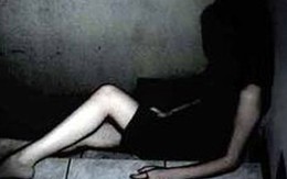 Ép người yêu phá thai bằng... ảnh "nóng"