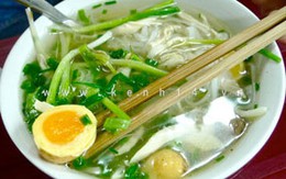 Phở gà, xôi gà ngõ Hàng Chỉ cho tối mùa lạnh 