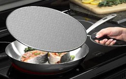 Mẹo hạn chế dầu ăn bắn ra ngoài khi nấu 