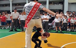 Người khổng lồ và chàng tí hon