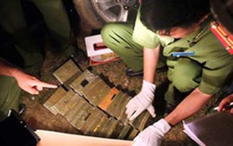 Lái ôtô chở ma túy, ném lựu đạn vào cảnh sát
