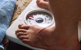 Bị vợ quản quá chặt, chồng sụt 90 kg