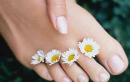 Bí quyết giúp bạn đánh bay mùi hôi chân 