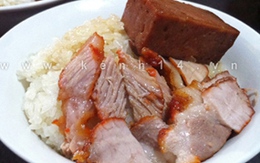 Xôi xá xíu giá phải chăng phố Yên phụ