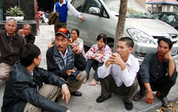 12 lao động Việt Nam kêu cứu giữa sa mạc