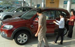 Hà Nội: Ôtô cháy hàng