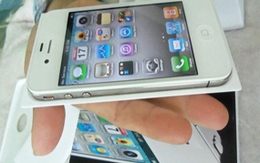 iPhone 4S "xách tay" vẫn giữ giá