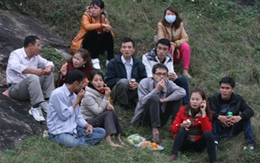 Vạ vật đi lễ đầu năm