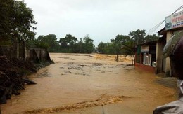 Nước lũ bao trùm tại nhiều địa phương tỉnh Hà Tĩnh