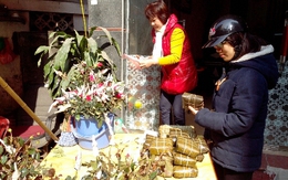 Bánh chưng ầm ầm “xuống” phố đón ông Công, ông Táo