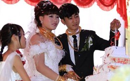 Tái xuất đám cưới “khủng” với đầy vàng và siêu xe tại phố núi Hà Tĩnh