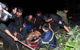 Trắng đêm cứu người bị nạn trong vụ tai nạn xe giường nằm thảm khốc ở Lào Cai