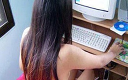 Mẹ bắt con 7 tuổi chat sex 