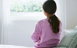Bé gái 6 tuổi mắc bệnh lậu vì chơi "trò người lớn"