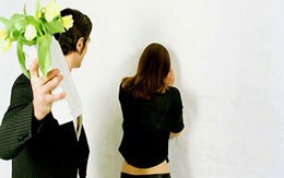 Bị em trai đánh gãy xương vì không chịu lấy chồng