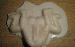 Sốc nặng vì viên kẹo có hình đang sex