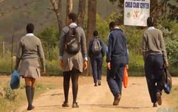 Ghê rợn dùng trinh nữ để chữa HIV
