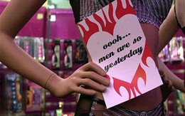 Sex teo tóp vì khủng hoảng