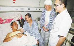 Xẻ da cứu sống cha bỏng nặng 