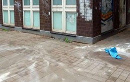 'Hành quyết' vợ trước mặt các con