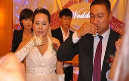 Ầm ĩ chuyện sư thầy bỏ tu, lấy vợ giàu