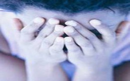Ngang nhiên vào bệnh viện cưỡng bức bà bầu