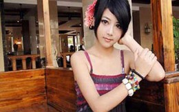 'Thạc sĩ chân dài' đẹp hút hồn