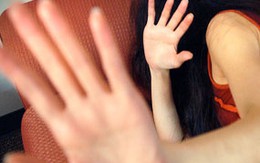 Một mình ở sân ga, thiếu nữ bị cưỡng hiếp 