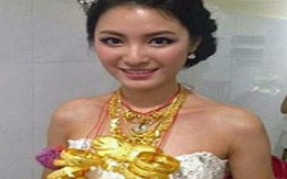 Cô dâu đeo hơn 5 kg vàng trong ngày cưới