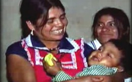 Người mẹ phi thường tự mổ bụng để cứu con