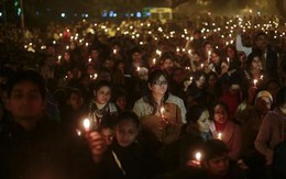 Thi thể cô gái bị hiếp tập thể được đưa về nước