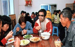 Cuộc sống gia đình của chàng thanh niên "rậm lông"