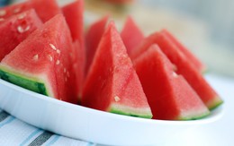 Phụ huynh bật khóc khi thấy khẩu phần ăn của con