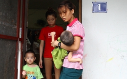 Thẫn thờ cảnh di chuyển hàng chục trẻ em và người già khỏi chùa Bồ Đề