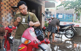 Đổ xô lắp gương cho xe máy vì tin đồn “bị phạt 1 triệu đồng”