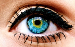 Kẻ eyeliner theo 6 cách khác nhau