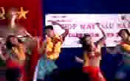 Lắc ngực, ngoáy mông ở phường: Chỉ rút kinh nghiệm