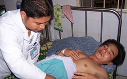 Lật xe trên đèo, 13 người thiệt mạng